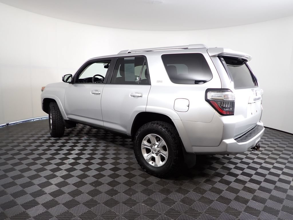 Used 2014 Toyota 4Runner SR5 AWD/4WD image 11