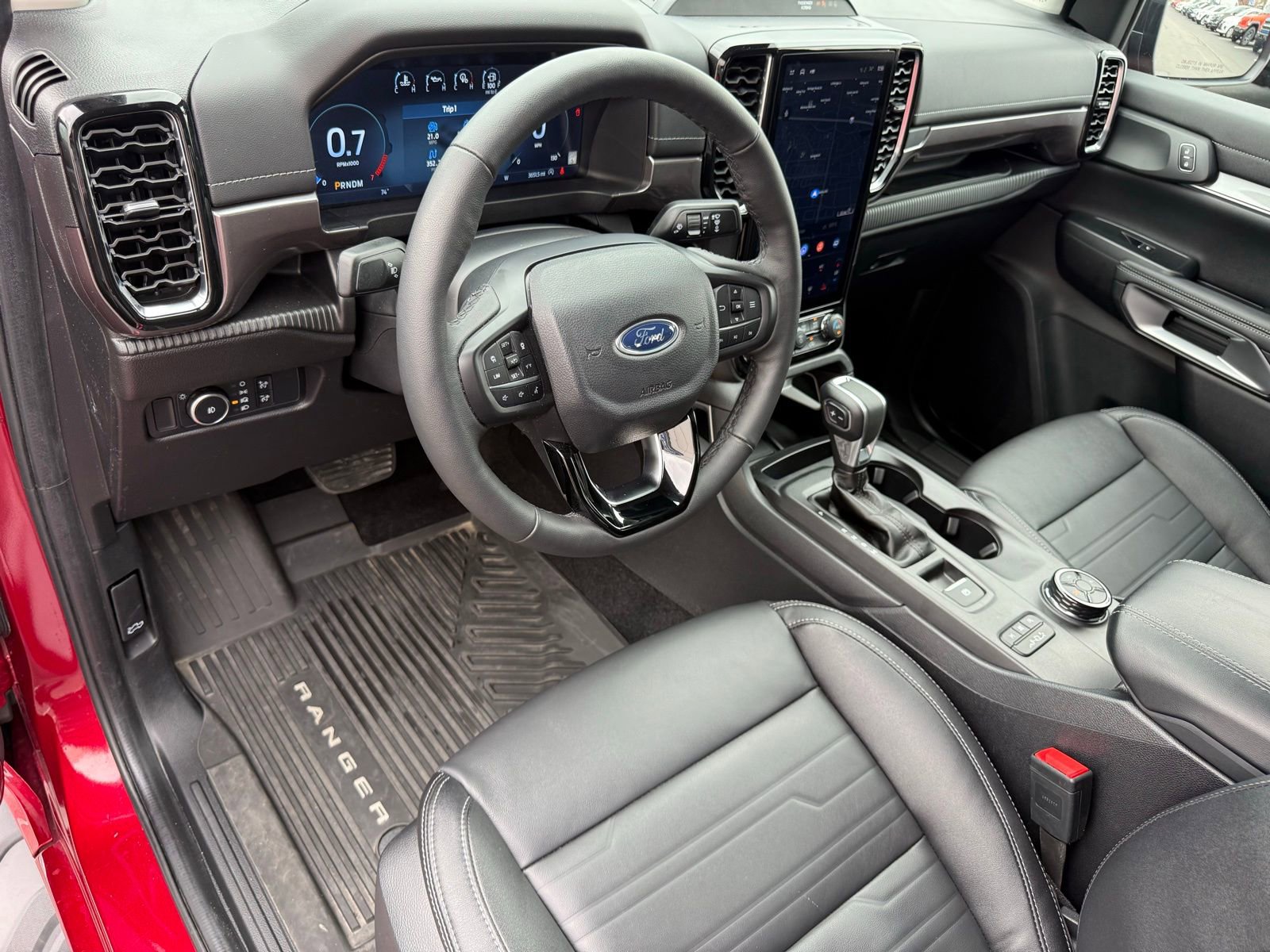 Used 2025 Ford Ranger Lariat w/ FX4 Off-Road Package AWD/4WD image 11