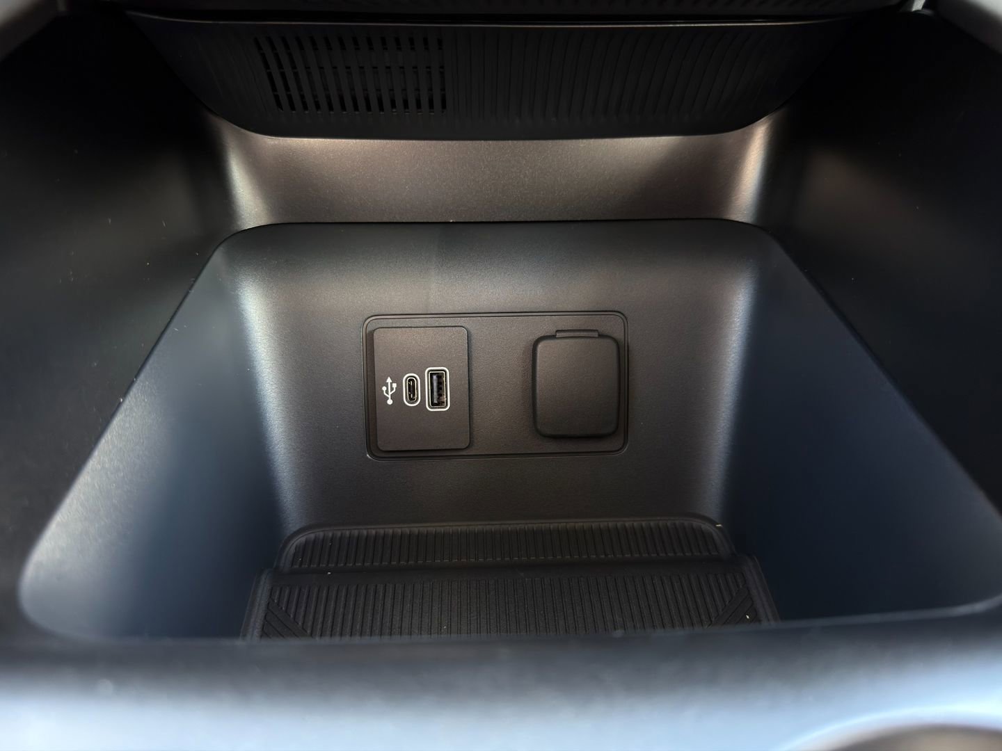 New 2026 Ford Explorer Active image 36