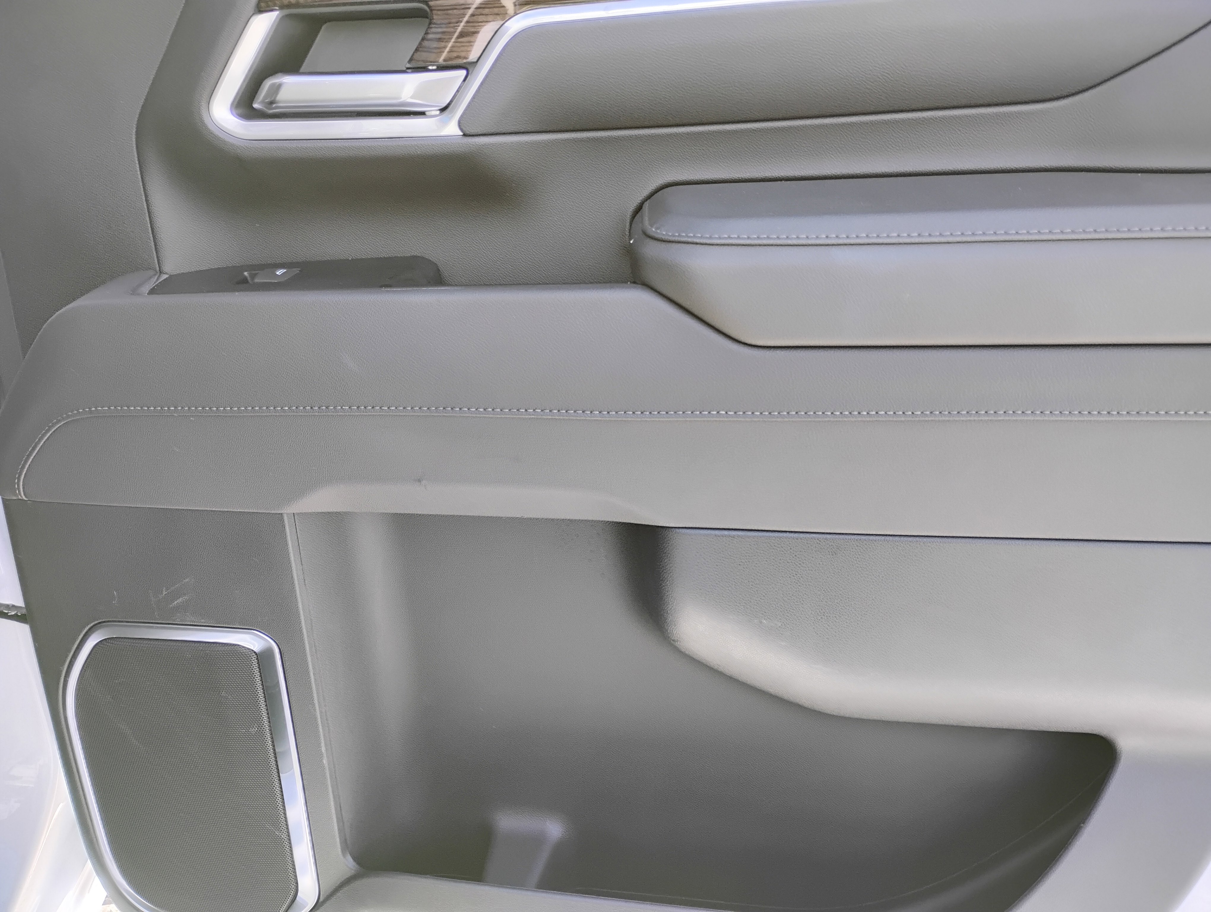 Used 2025 Chevrolet Silverado 2500 LT w/ Convenience Package image 20