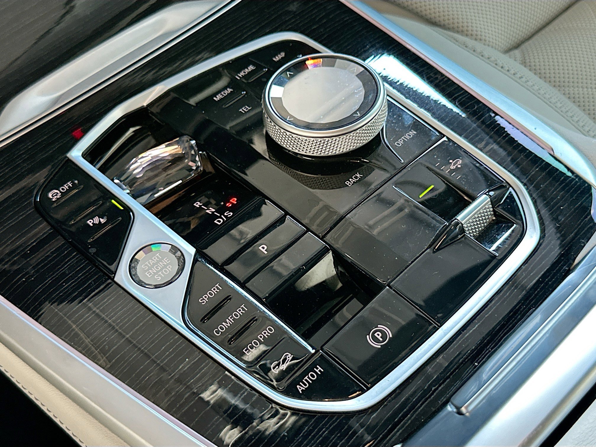 Certified 2023 BMW X7 xDrive40i w/ Executive Package image 17