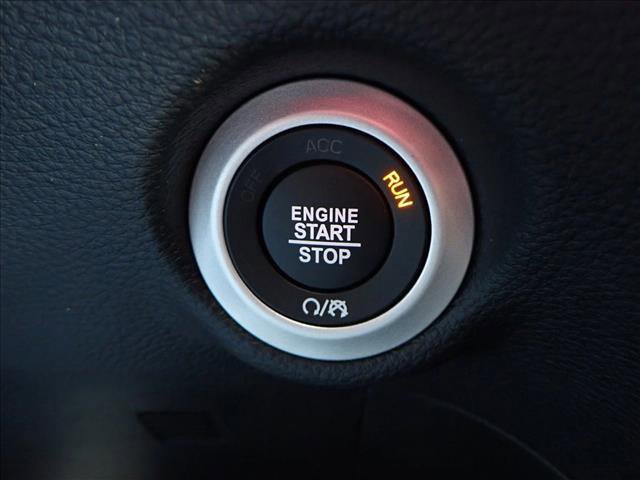 New 2026 Chrysler Pacifica Limited w/ Uconnect Theater Family Group image 28