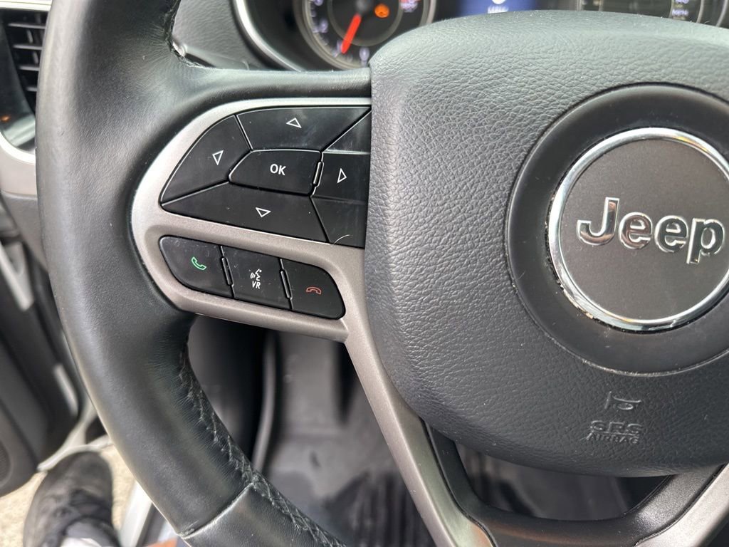 Used 2019 Jeep Cherokee Limited AWD/4WD image 14