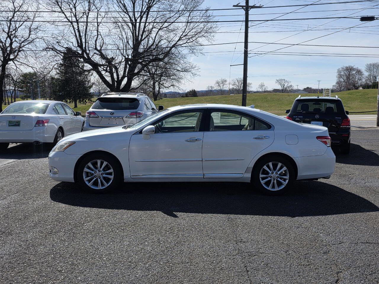 Used 2011 Lexus ES 350 image 4