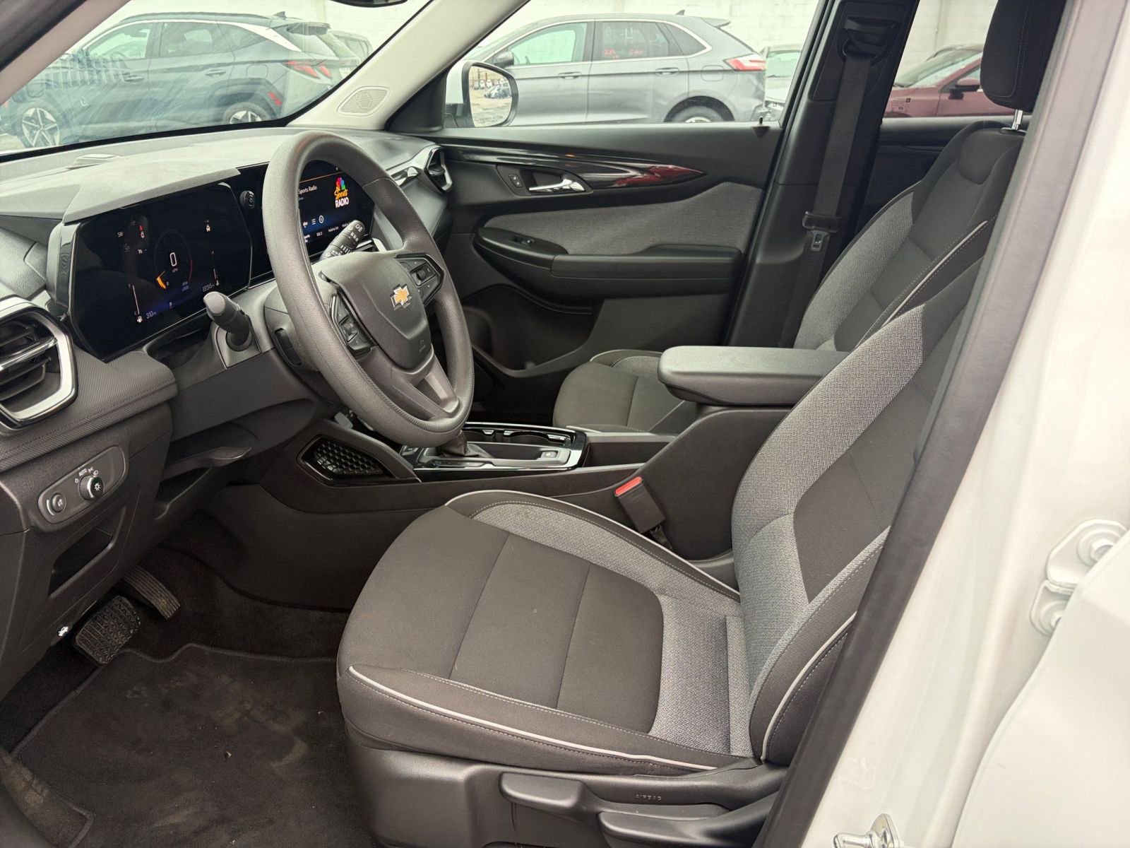 Used 2025 Chevrolet TrailBlazer LT image 25