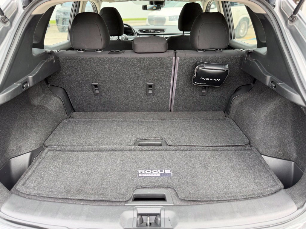 Used 2021 Nissan Rogue Sport SV AWD/4WD image 26