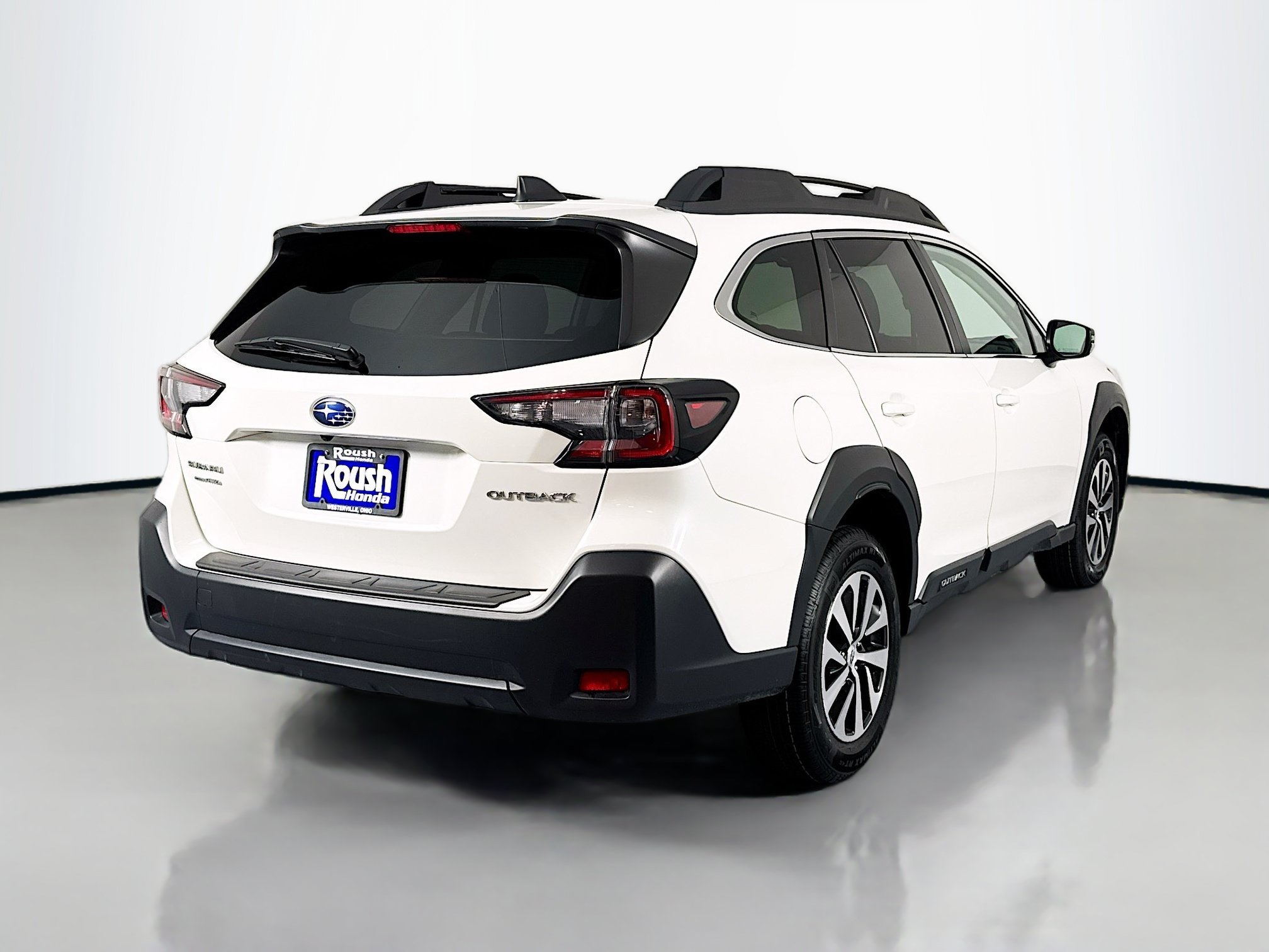 Used 2025 Subaru Outback Premium w/ Popular Package #1A AWD/4WD image 5