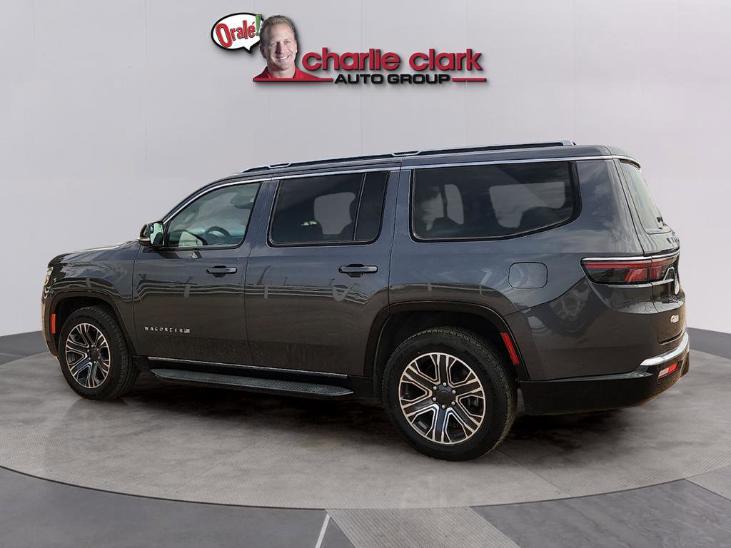 Used 2024 Jeep Wagoneer Series II w/ Flexible Seating Group image 2