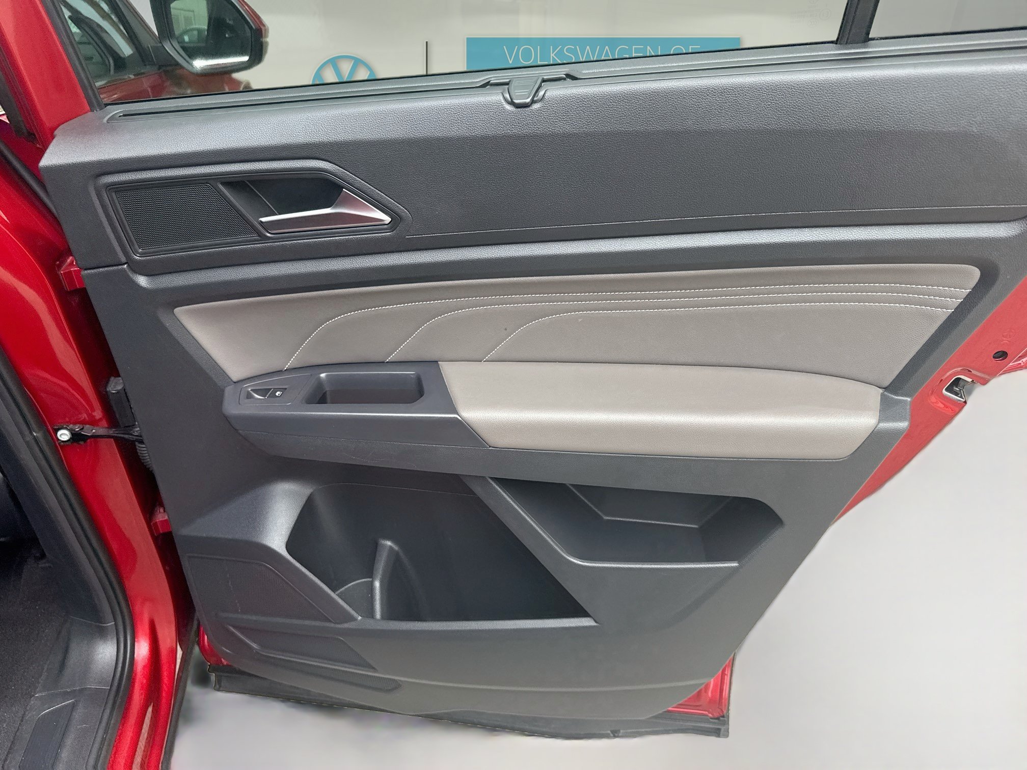 Used 2021 Volkswagen Atlas SE w/ Panoramic Sunroof Package FWD image 31