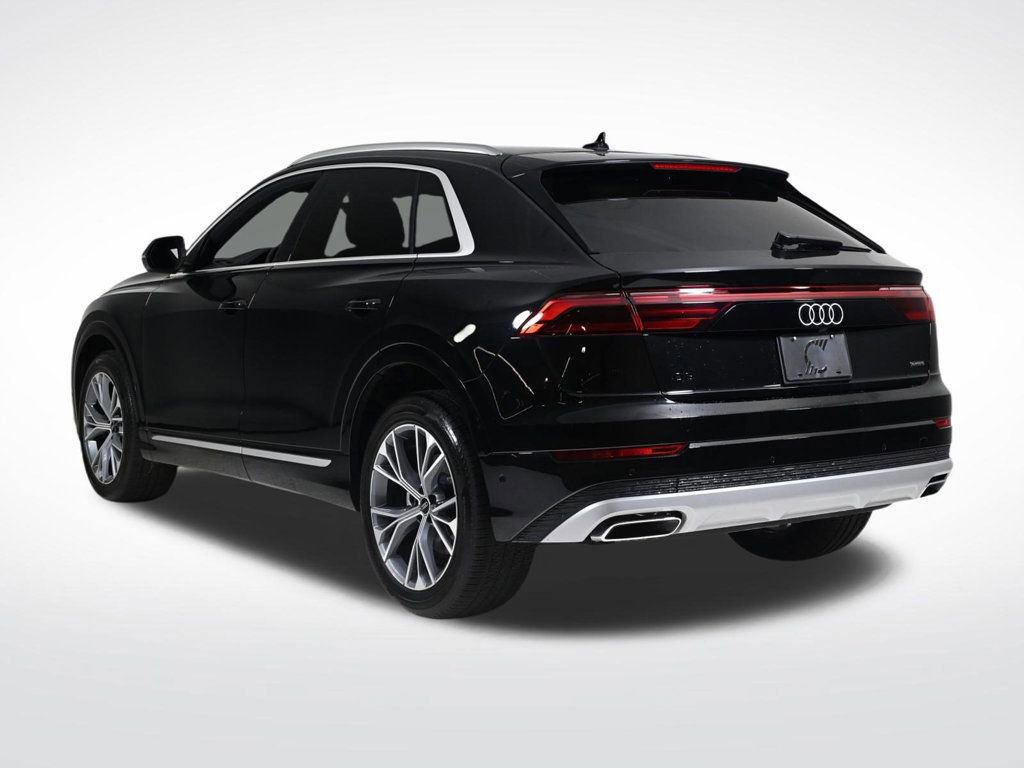 Used 2025 Audi Q8 Premium w/ Convenience Package image 3
