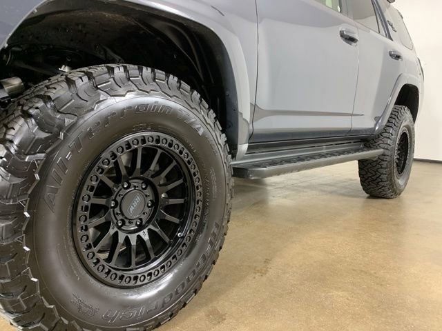 Used 2024 Toyota 4Runner TRD Off-Road Premium w/ Off Road Premium Plus Package AWD/4WD image 2