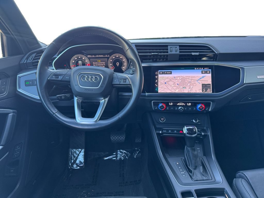 Used 2024 Audi Q3 2.0T Premium Plus w/ Premium Plus Package AWD/4WD image 23