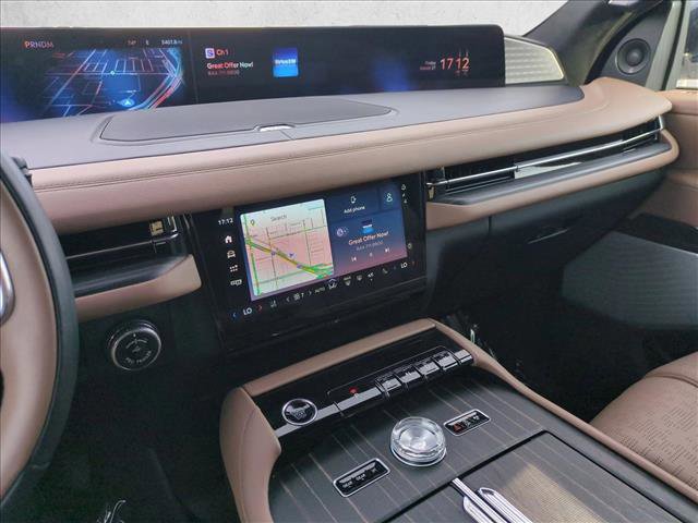 Used 2025 Lincoln Navigator Black Label image 15