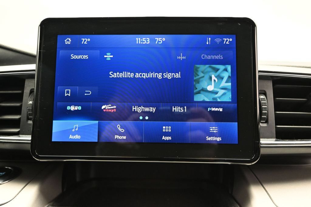 Used 2023 Ford Explorer XLT w/ Equipment Group 202A AWD/4WD image 29