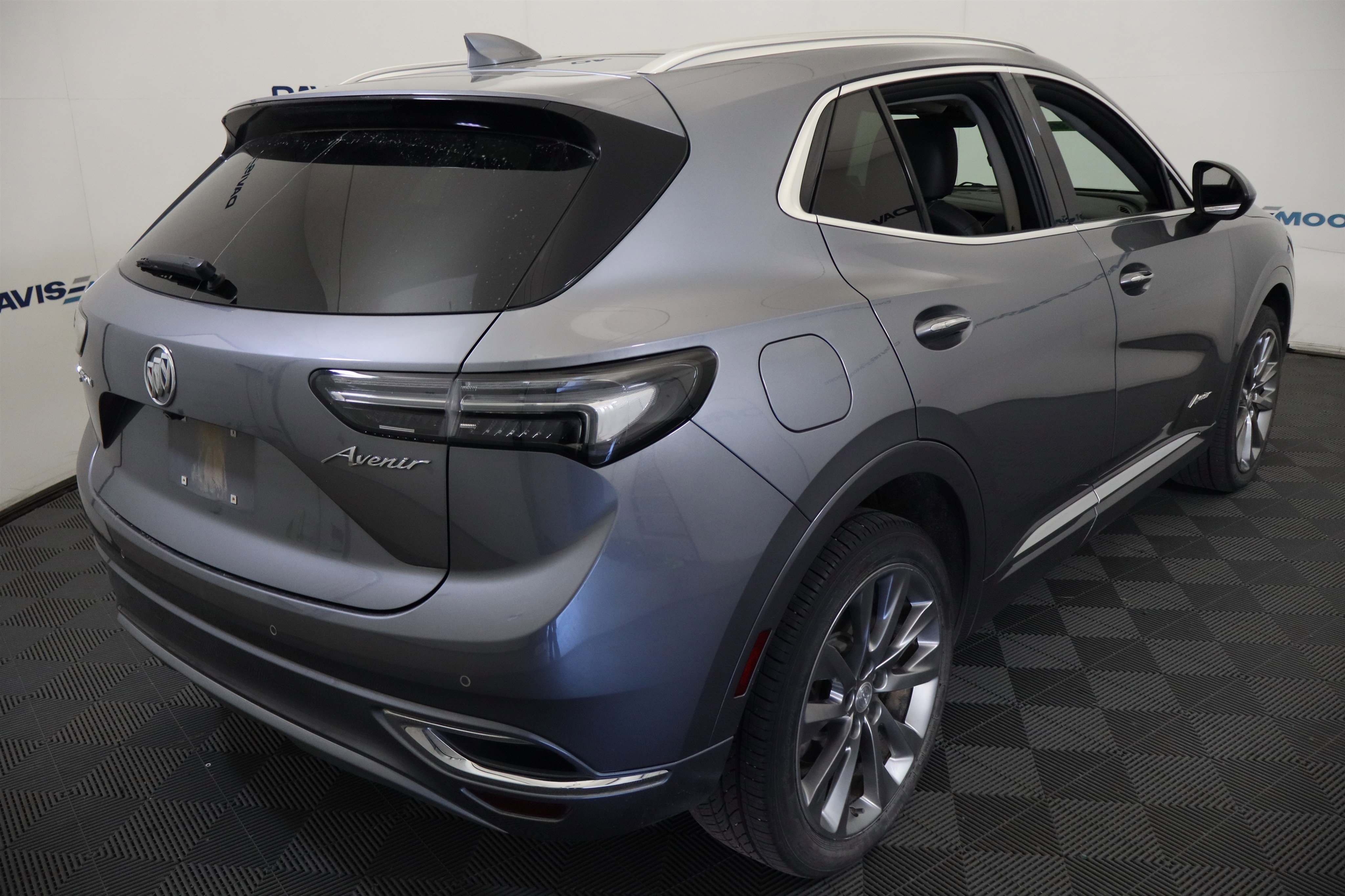 Used 2021 Buick Envision Avenir image 6