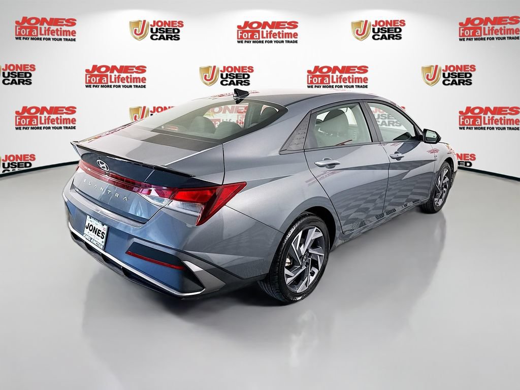 Certified 2025 Hyundai Elantra Sport FWD image 15