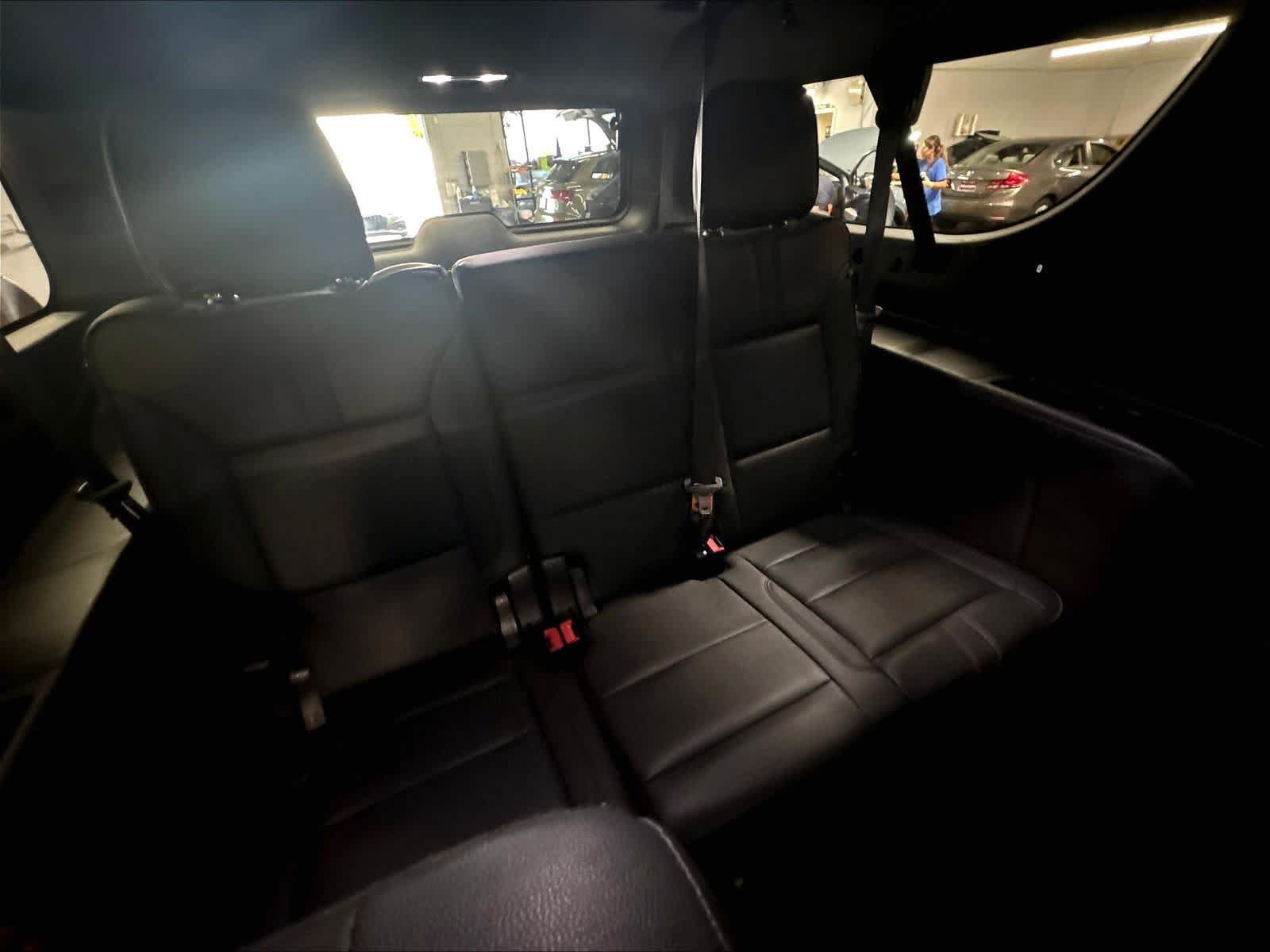 Used 2022 Chevrolet Suburban RST w/ Sport Performance Package AWD/4WD image 31