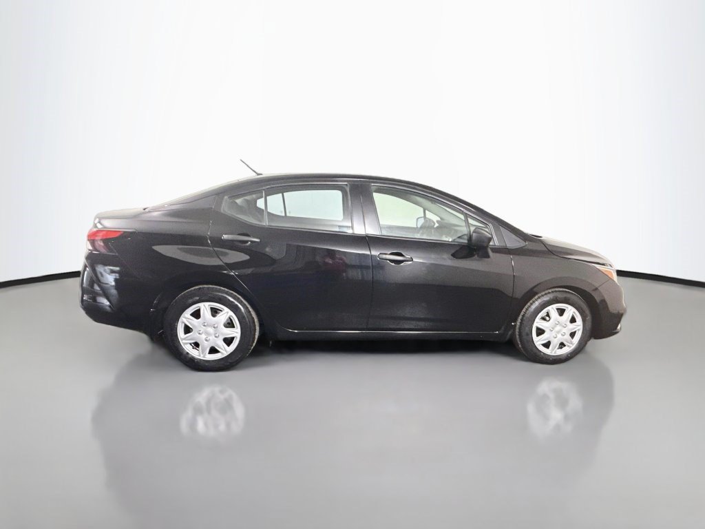 Used 2022 Nissan Versa S FWD image 11