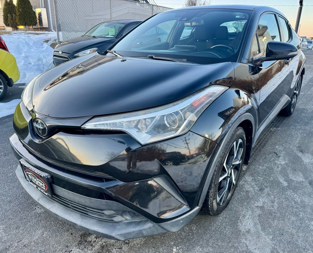 Used 2018 Toyota C-HR XLE image 4