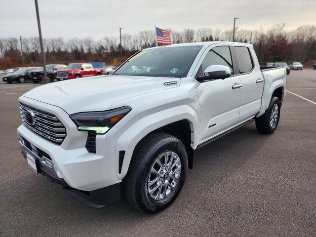 Used 2025 Toyota Tacoma Limited image 3