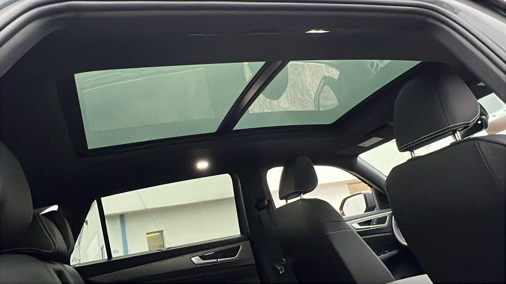 New 2026 Volkswagen Atlas Cross Sport SE image 15