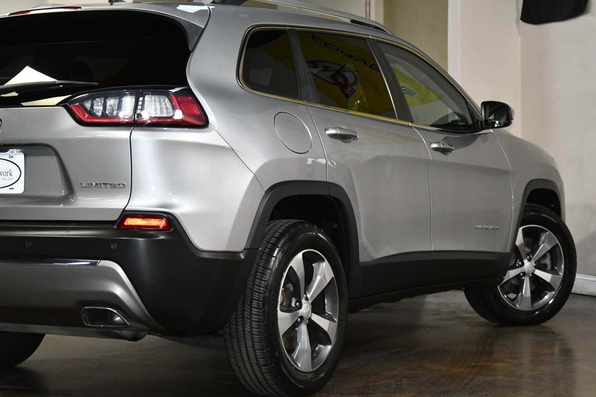 Used 2019 Jeep Cherokee Limited image 56