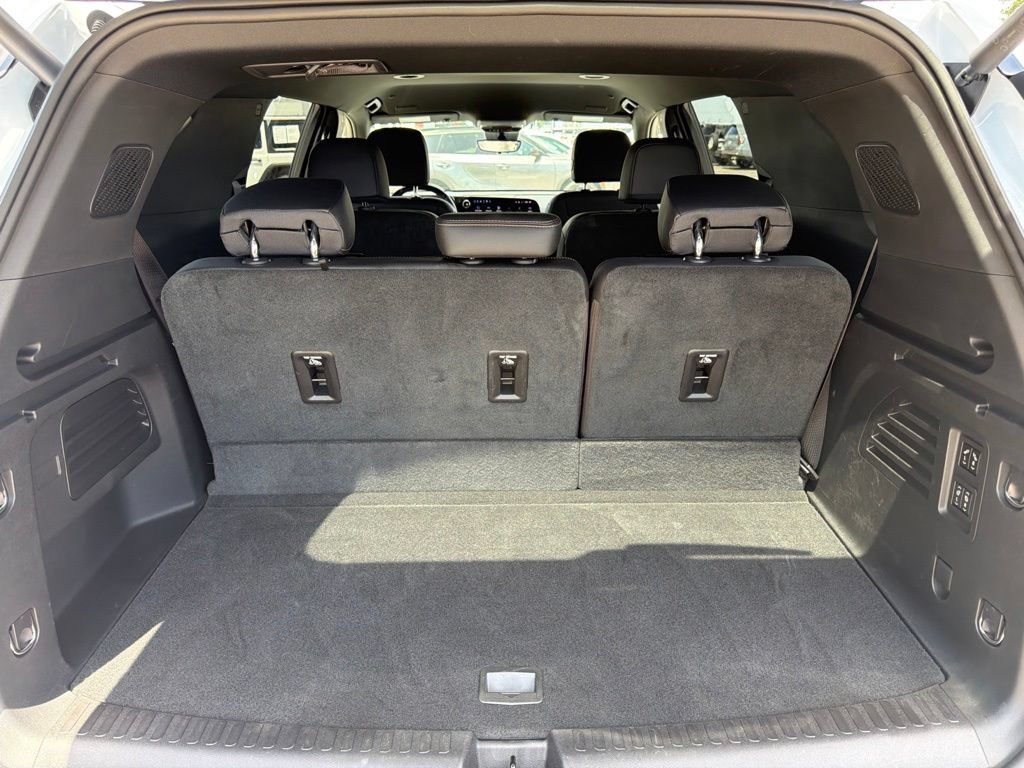 Used 2026 Chevrolet Traverse High Country AWD/4WD image 13
