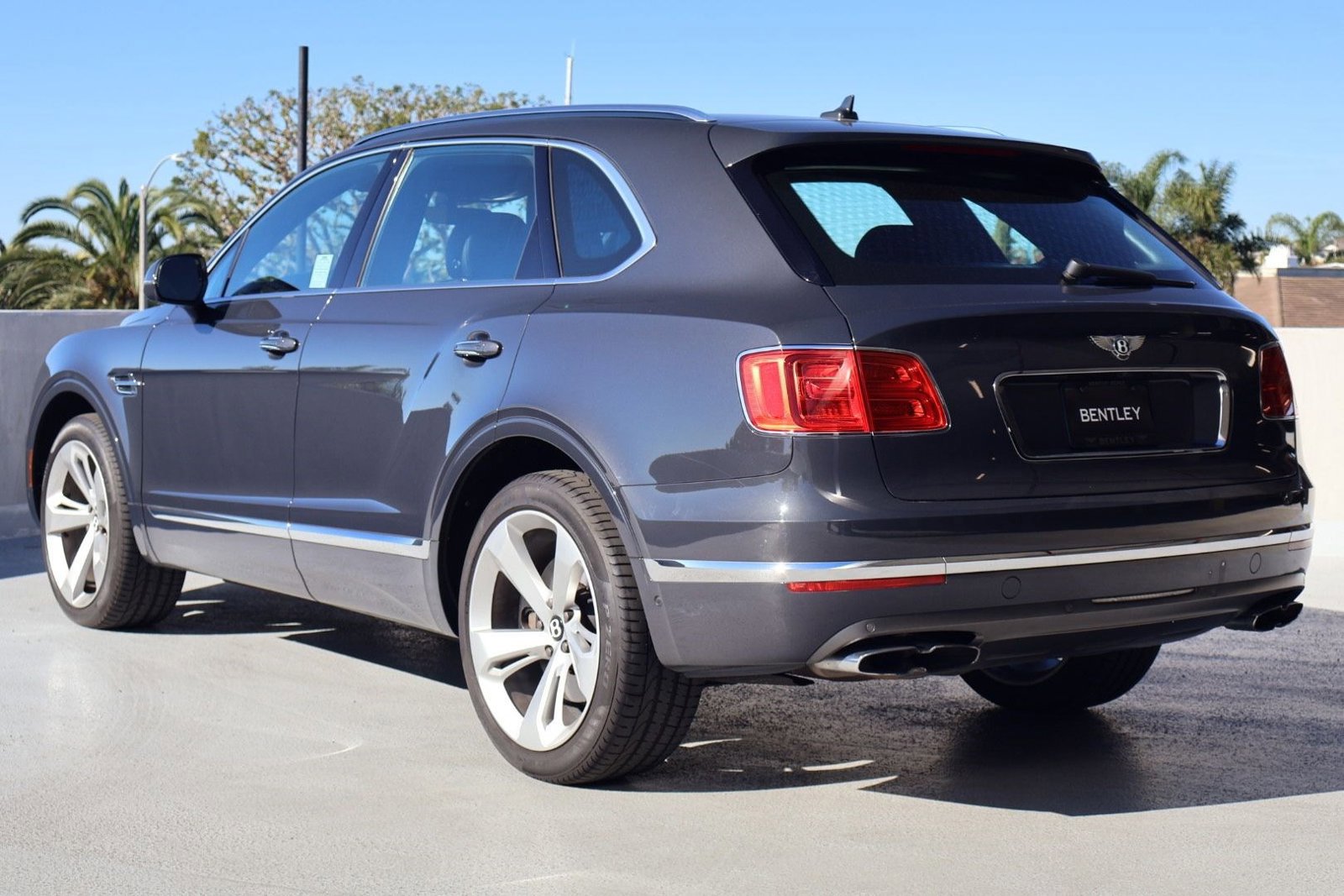 Certified 2019 Bentley Bentayga image 3