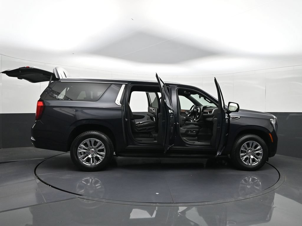Used 2025 GMC Yukon XL Denali AWD/4WD image 39