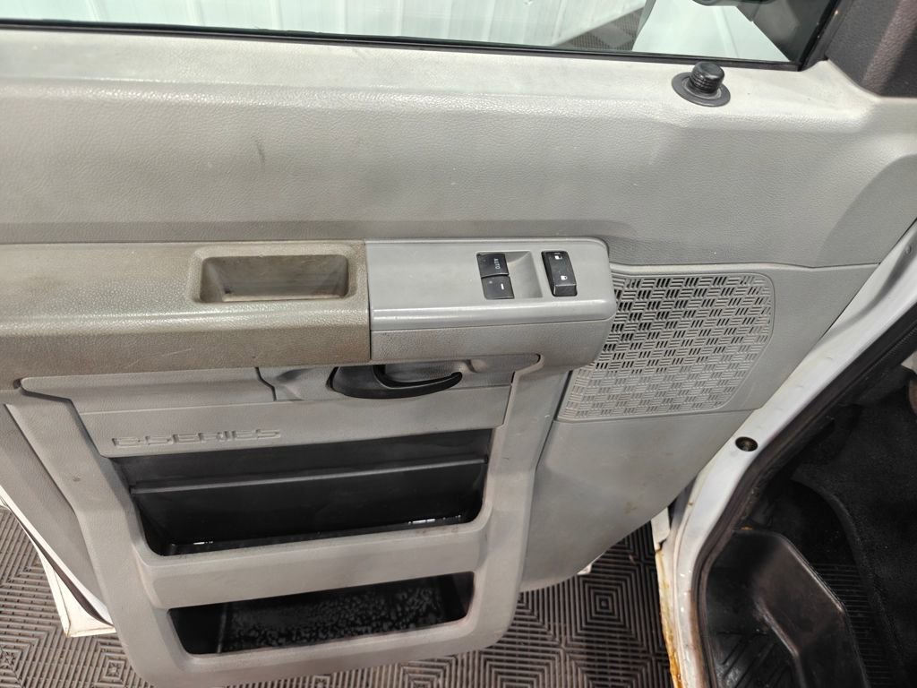 Used 2011 Ford E-150 and Econoline 150 w/ PWR Group RWD image 30