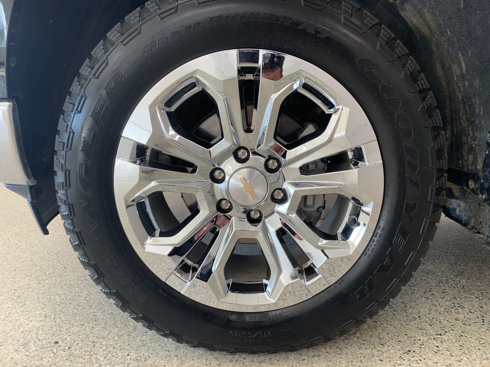 Used 2023 Chevrolet Silverado 1500 LTZ w/ Technology Package AWD/4WD image 13