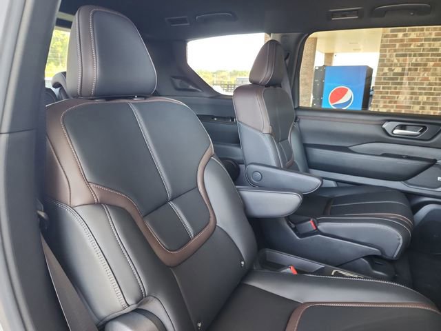 New 2026 Nissan Armada SL w/ Captain's Chari Seat Package image 38