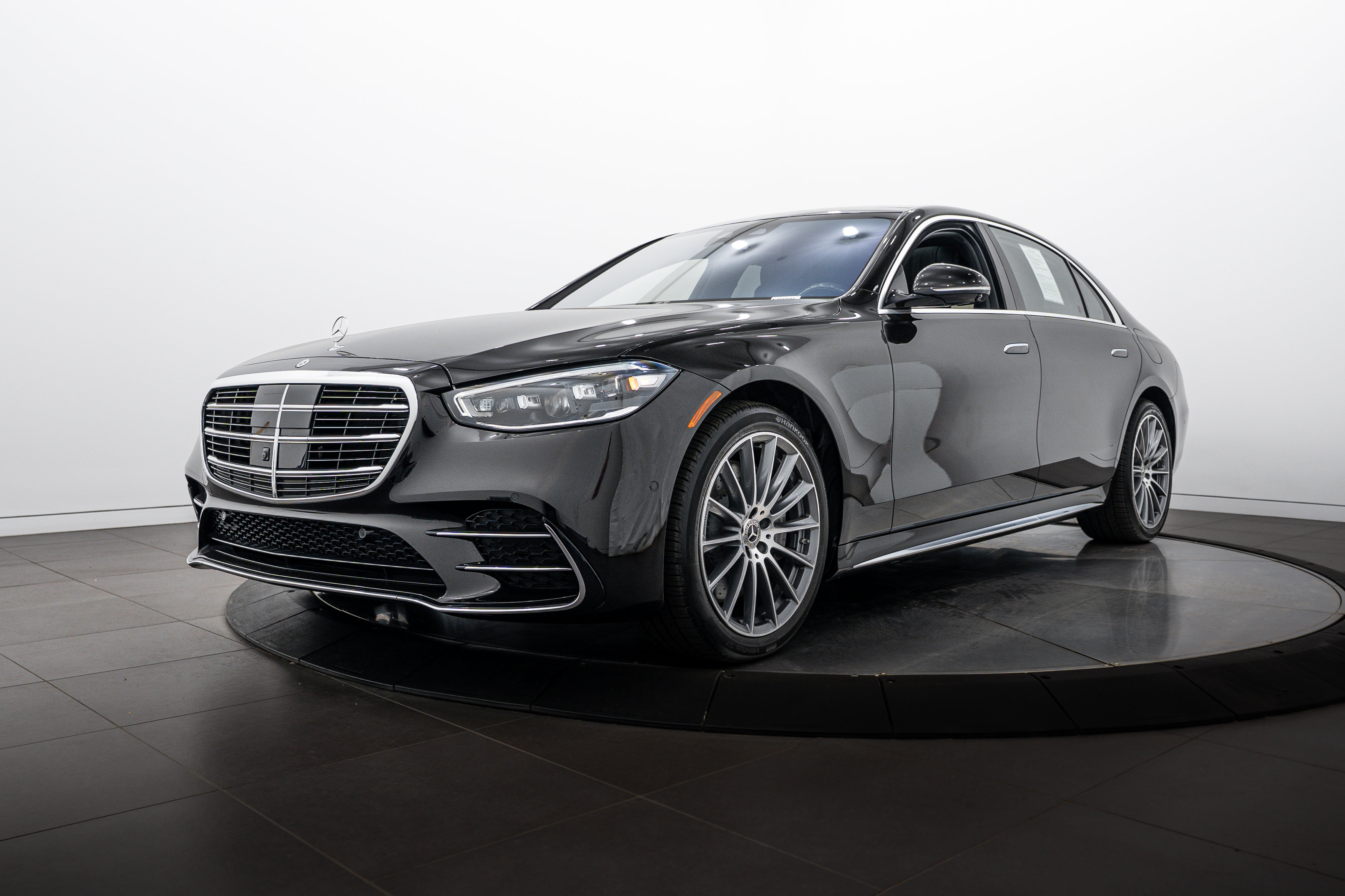 Used 2024 Mercedes-Benz S 580e 4MATIC Sedan video 1