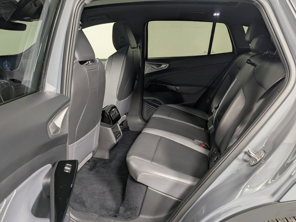 Used 2024 Volkswagen ID.4 S image 21