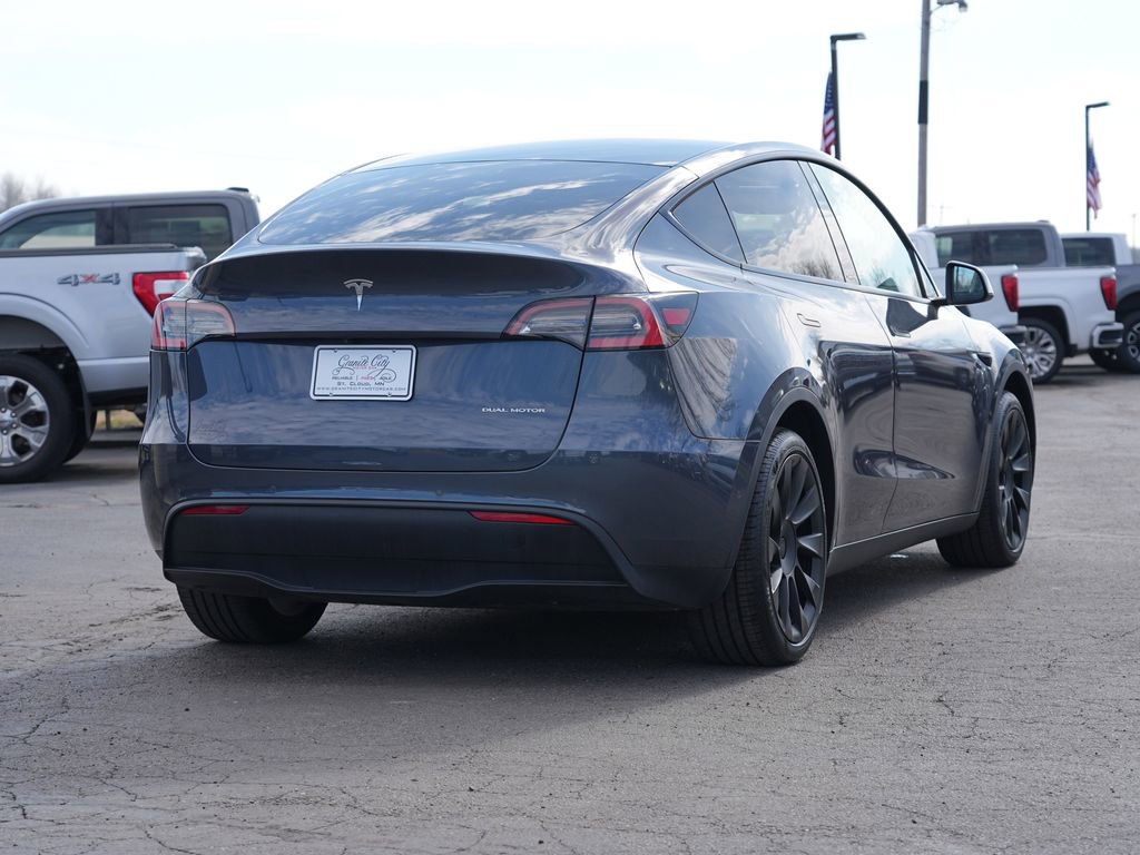 Used 2021 Tesla Model Y Long Range AWD/4WD image 3