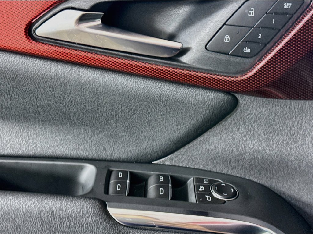 Used 2026 Chevrolet Traverse RS w/ LPO, Floor Liner Package FWD image 22