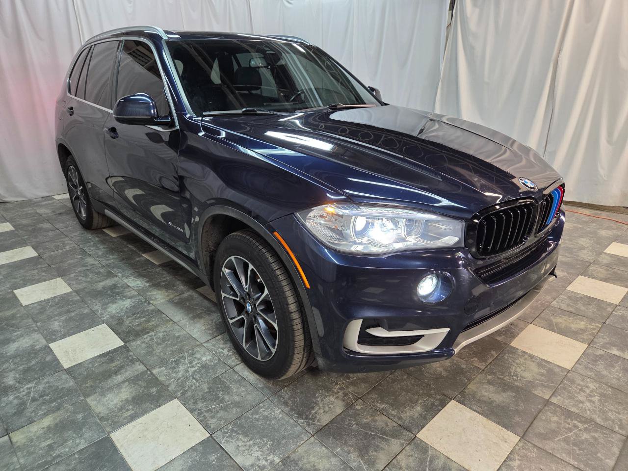 Used 2018 BMW X5 xDrive35i AWD/4WD image 1