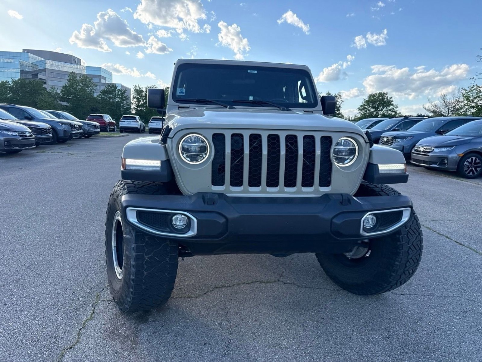 Used 2022 Jeep Gladiator Sport AWD/4WD image 19
