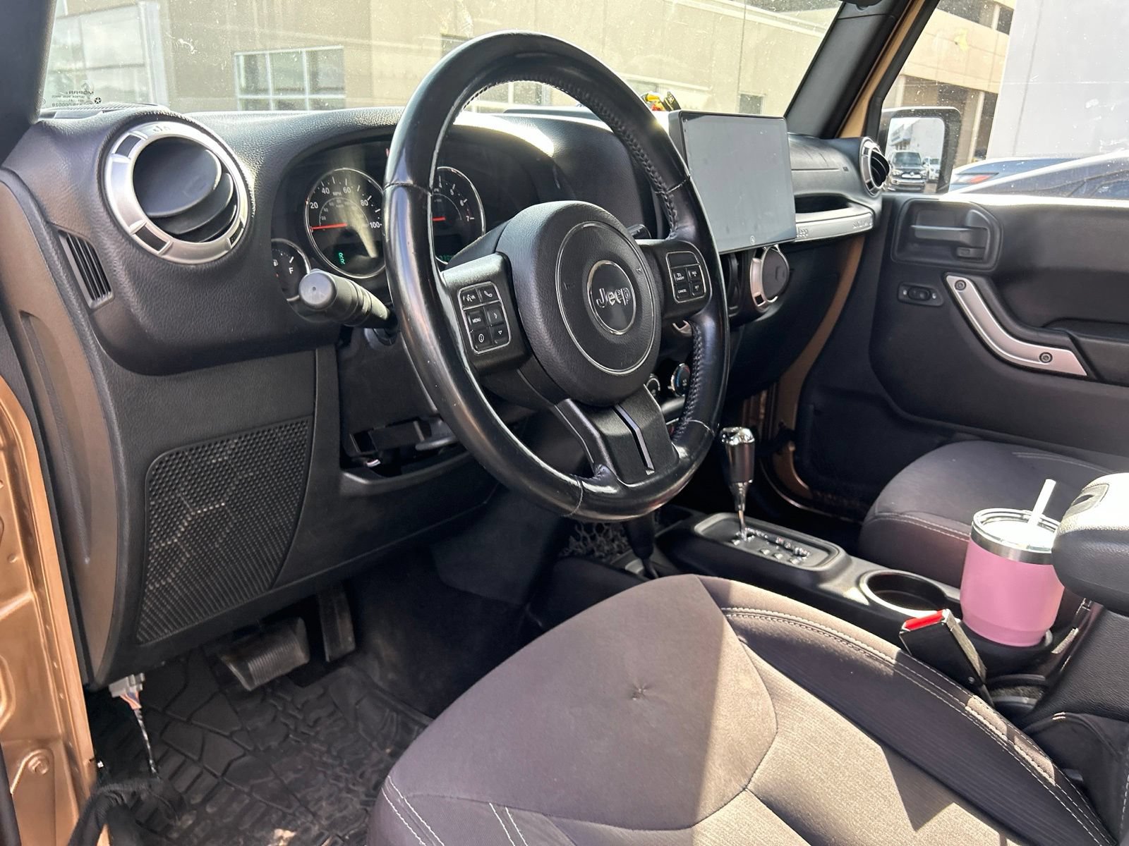 Used 2015 Jeep Wrangler Sahara w/ Dual Top Group AWD/4WD image 17