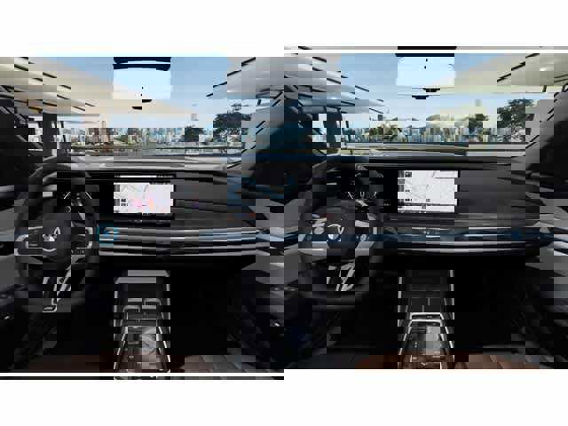 Used 2025 BMW i7 eDrive50 w/ M Sport Package image 10