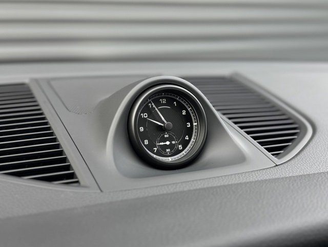 New 2026 Porsche Macan image 24