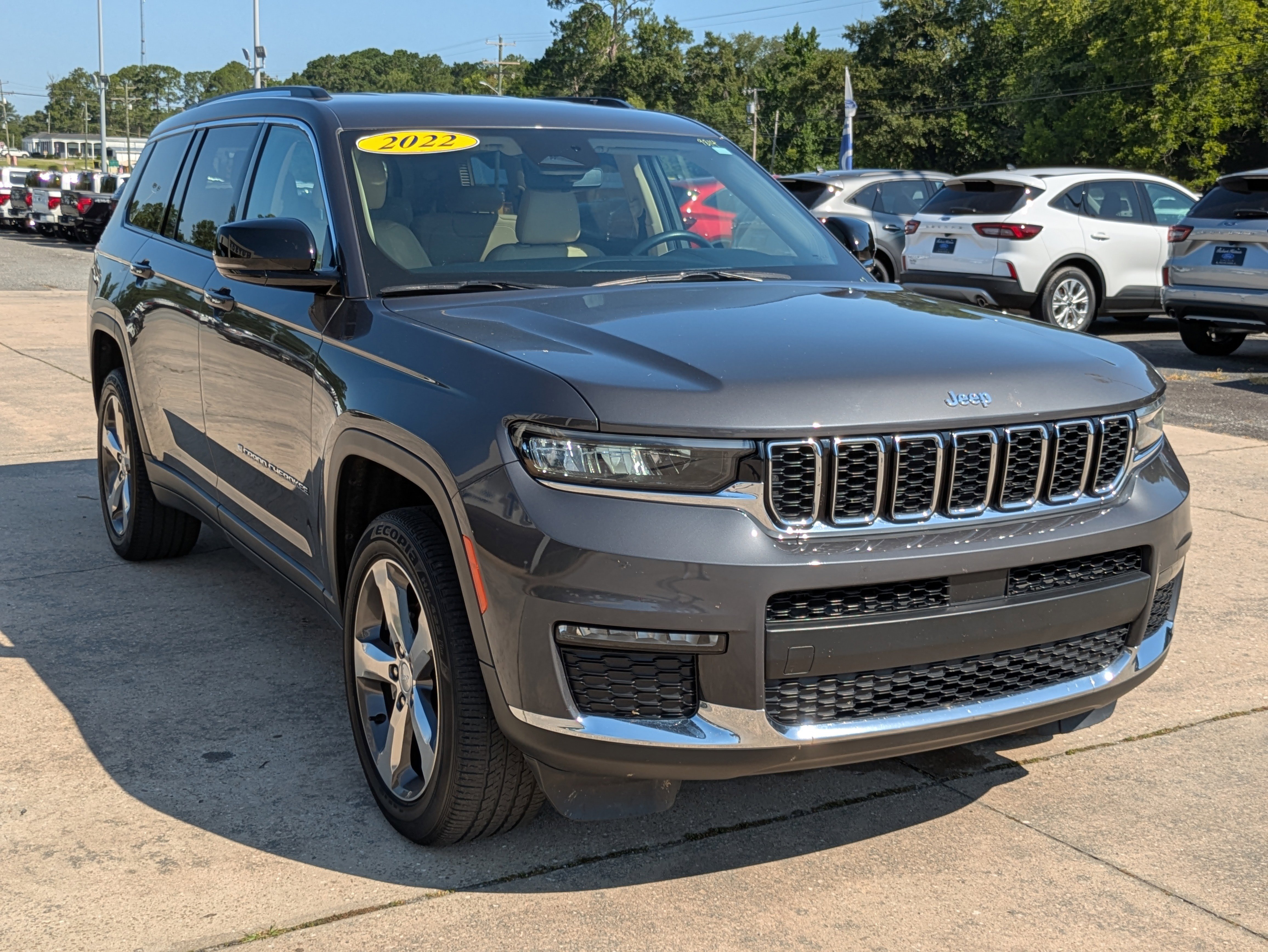 Used 2022 Jeep Grand Cherokee L Limited image 4