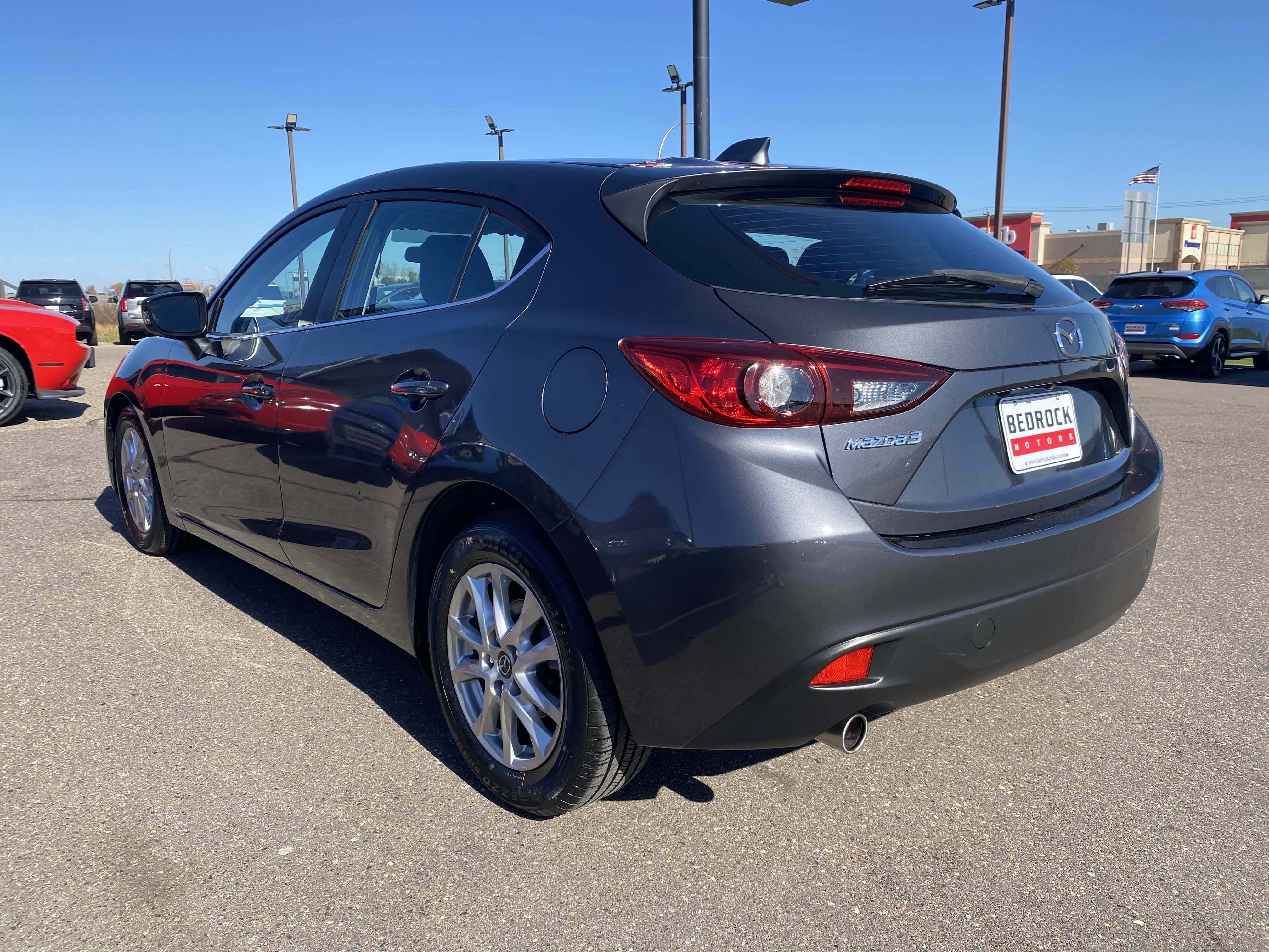Used 2014 MAZDA MAZDA3 i Touring w/ Technology Package FWD image 3