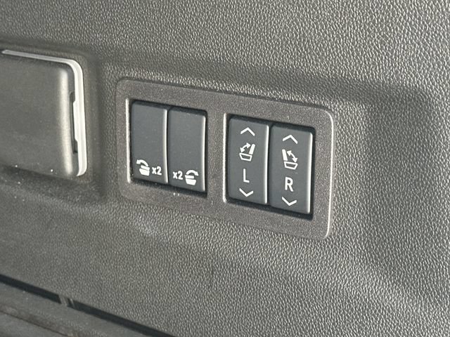 Used 2025 Chevrolet Tahoe High Country AWD/4WD image 6