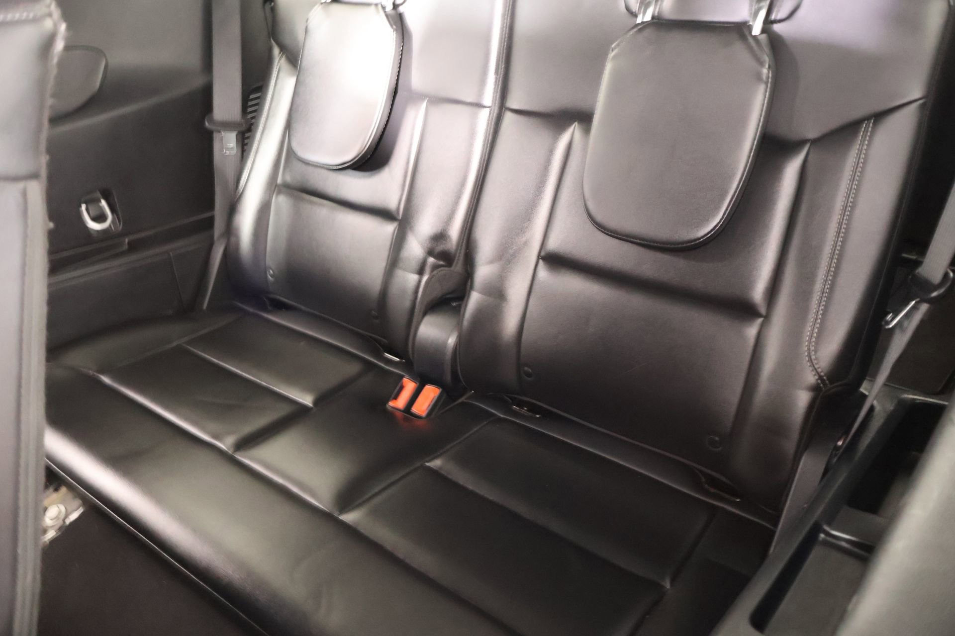 Used 2023 Ford Explorer XLT w/ Equipment Group 202A image 13