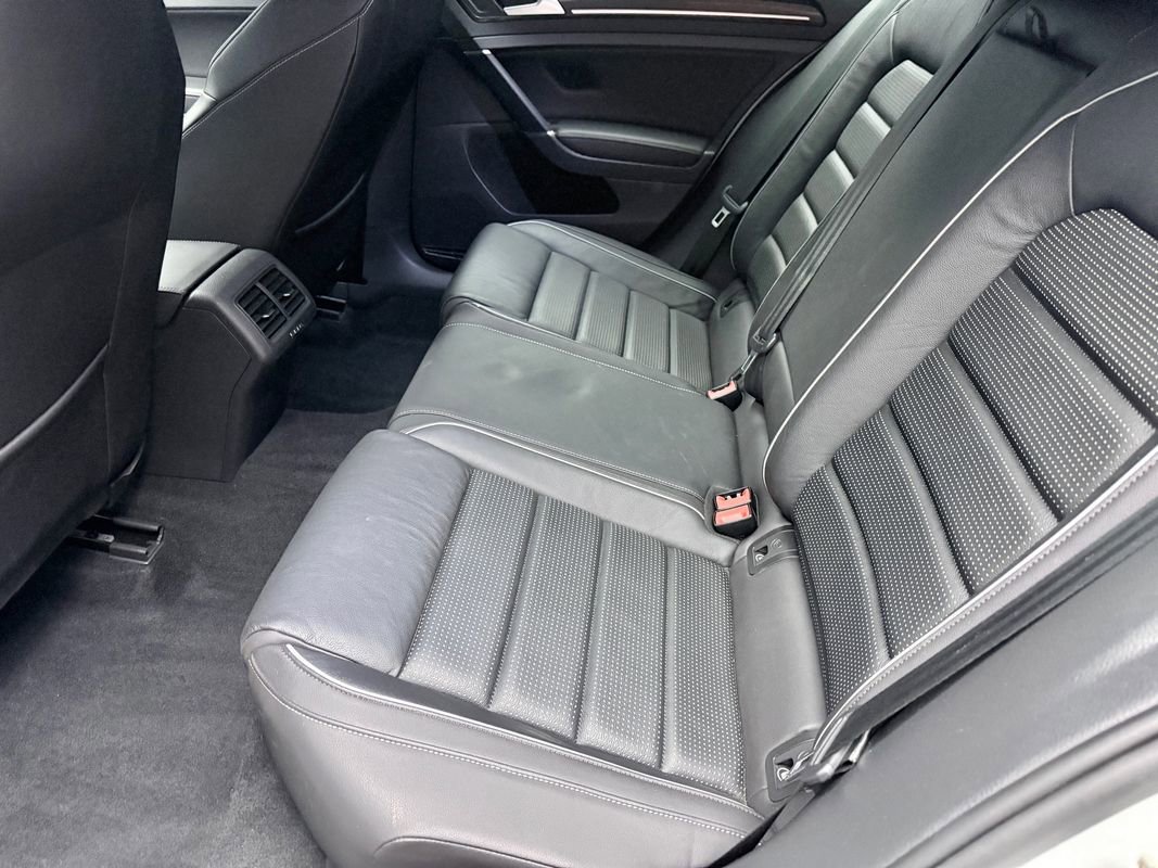 Used 2019 Volkswagen Golf R 4-Door AWD/4WD image 13