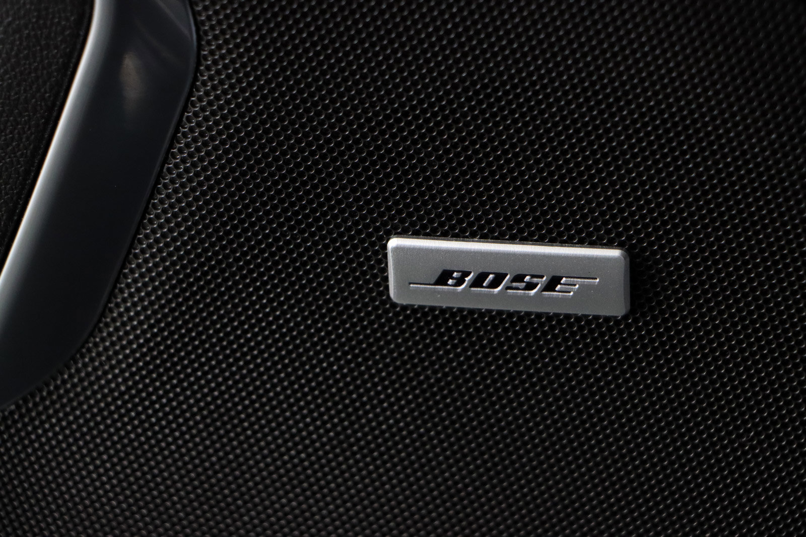 Used 2023 GMC Yukon SLT w/ SLT Luxury Package image 24