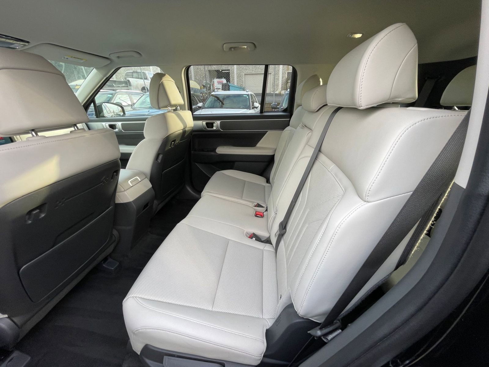 Used 2025 Hyundai Santa Fe SEL FWD image 64