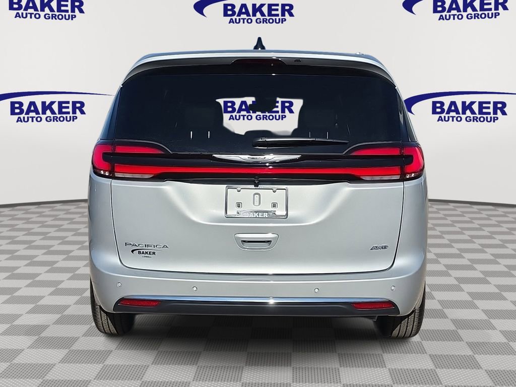 New 2026 Chrysler Pacifica Select image 4