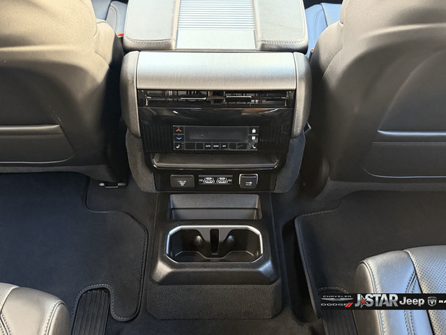 Used 2026 Jeep Grand Wagoneer Limited w/ Premium Group II AWD/4WD image 24